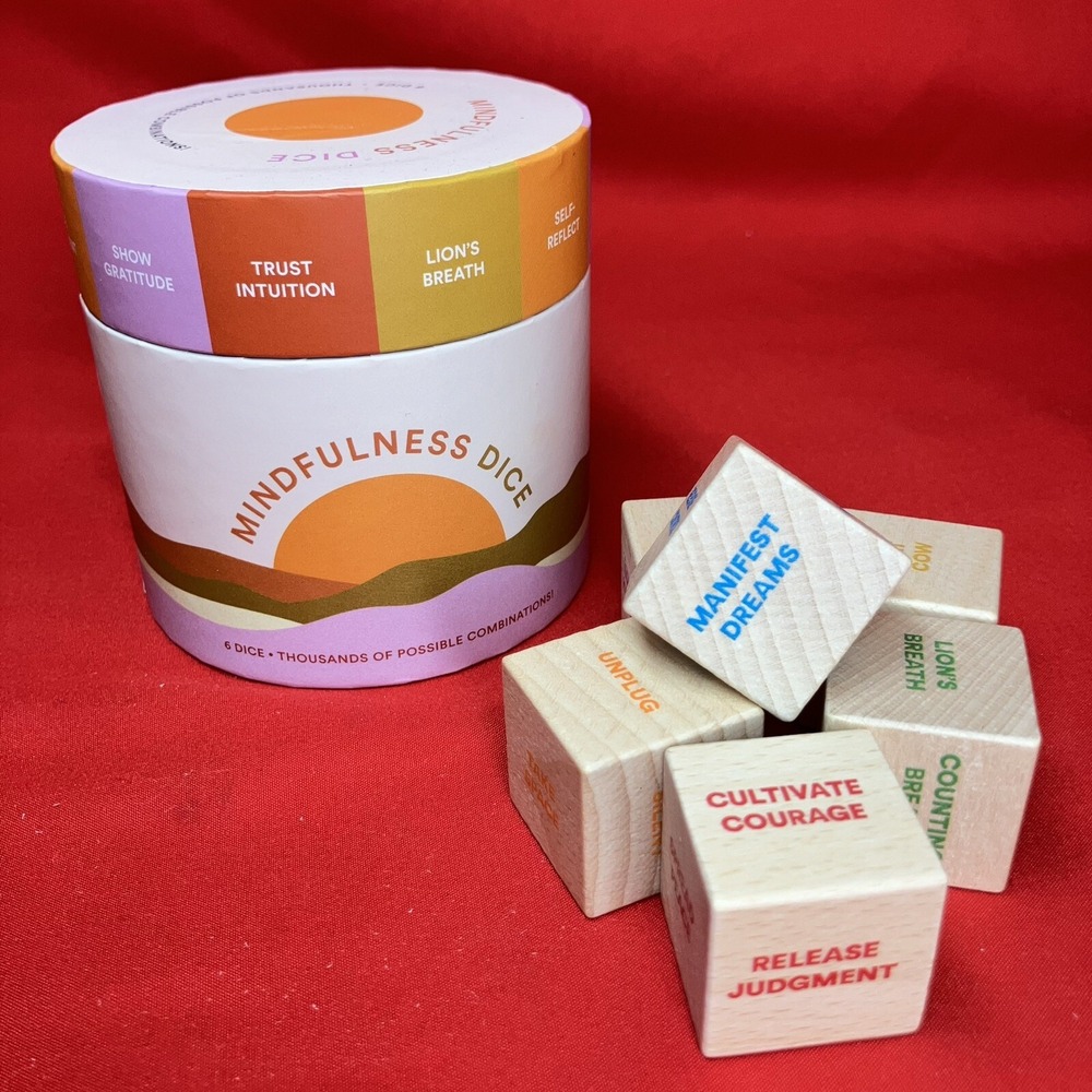 Chronicle Books Mindfulness / Wooden Dice 6 / Meditation /‎ Mantras / Journaling